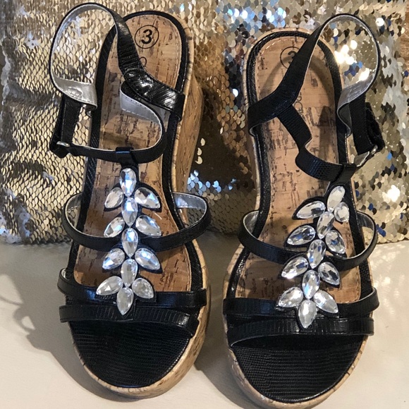 Cherokee Chunky Wedges - Black and Silver Jeweled - Picture 1 of 5